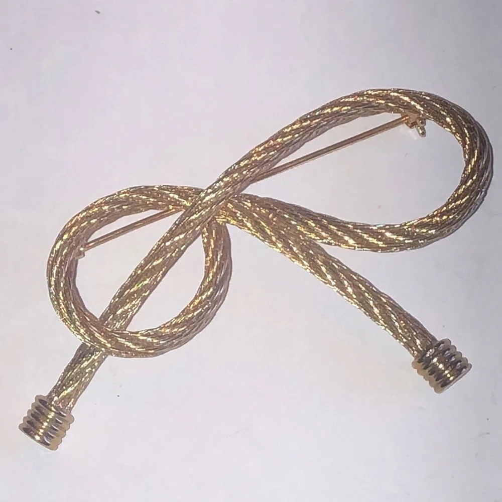 Vintage Gold Tone Twisted Rope Retro Boho Brooch
